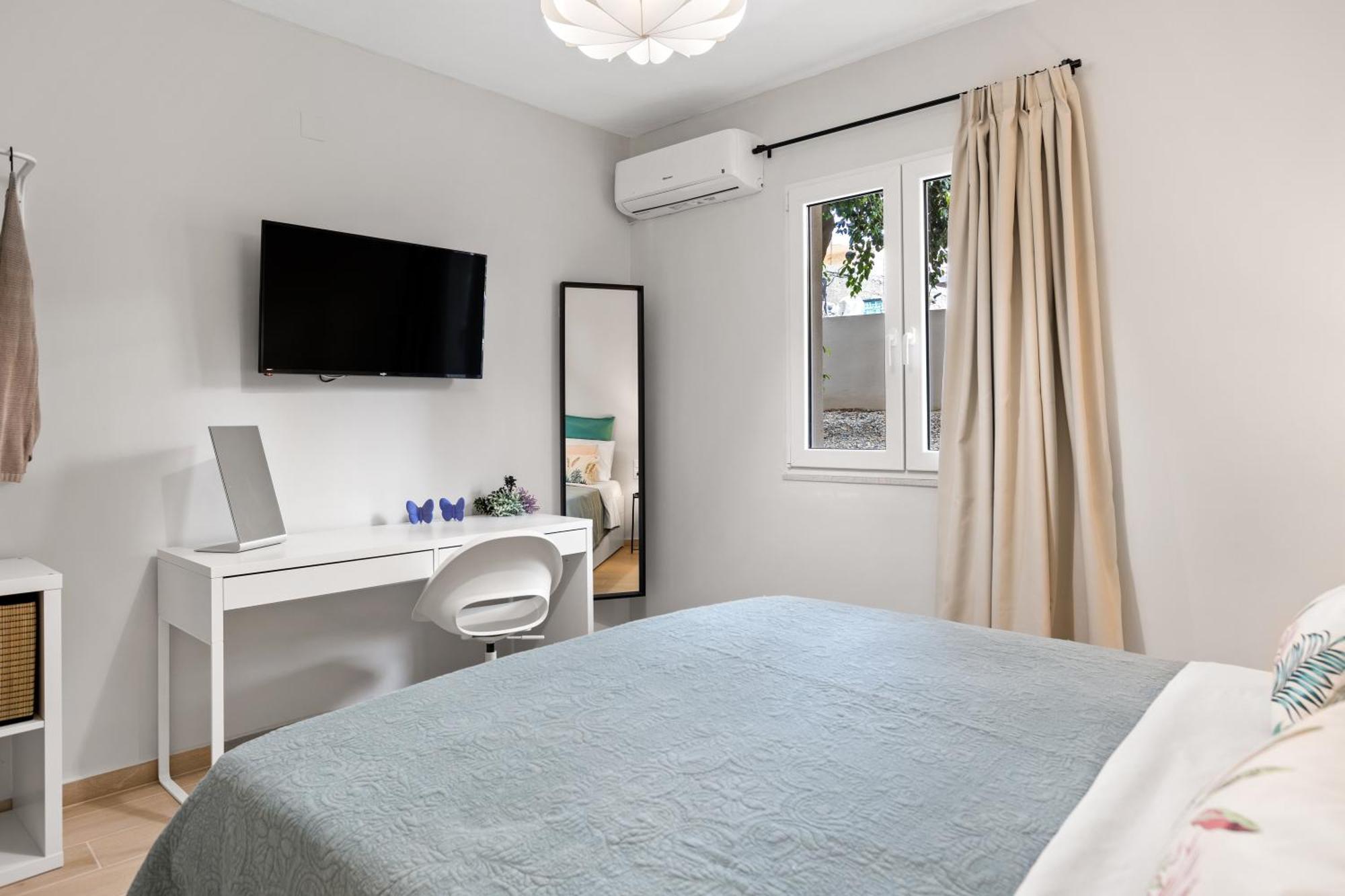 Nisos Apartments, Chania Center Екстер'єр фото