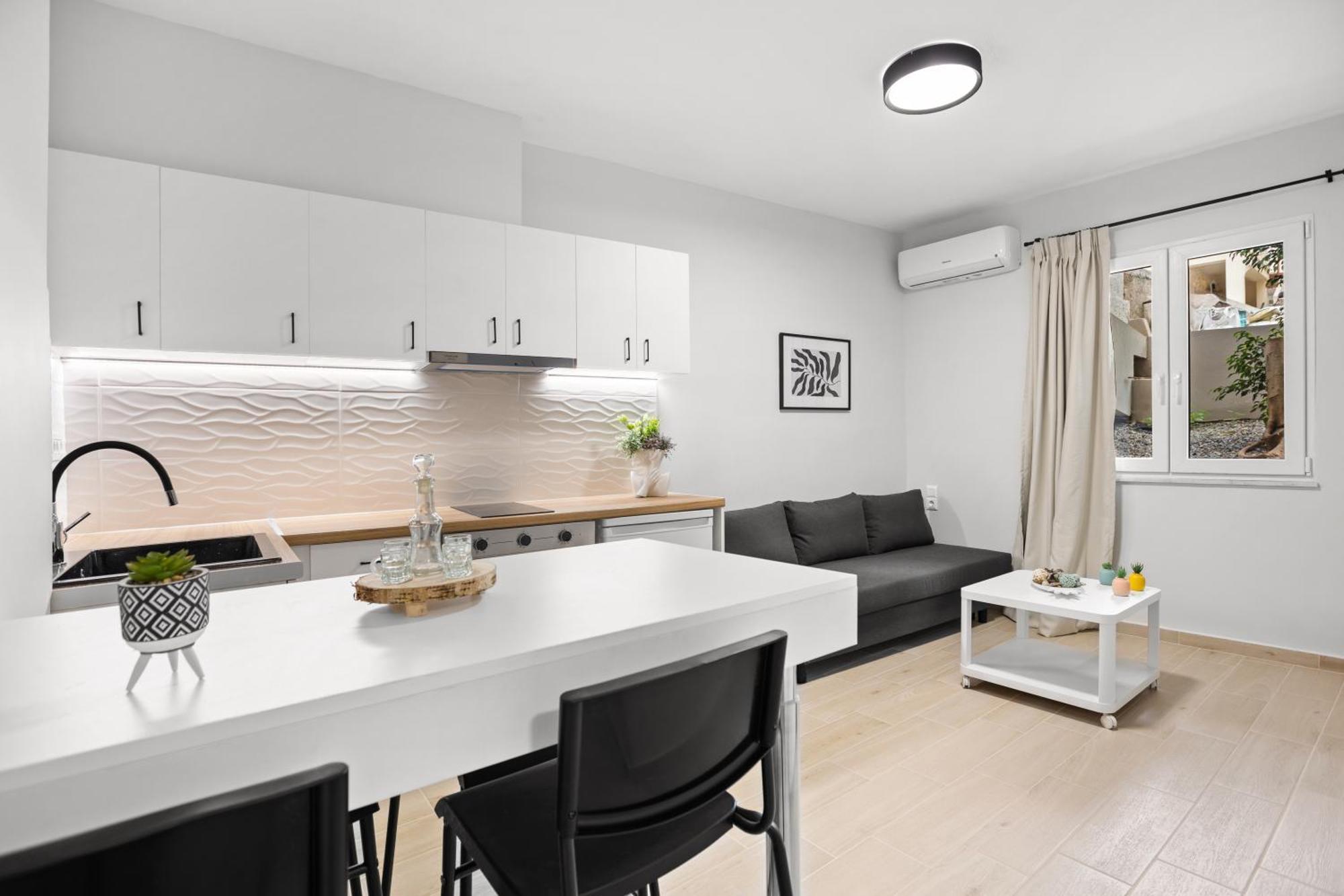 Nisos Apartments, Chania Center Екстер'єр фото