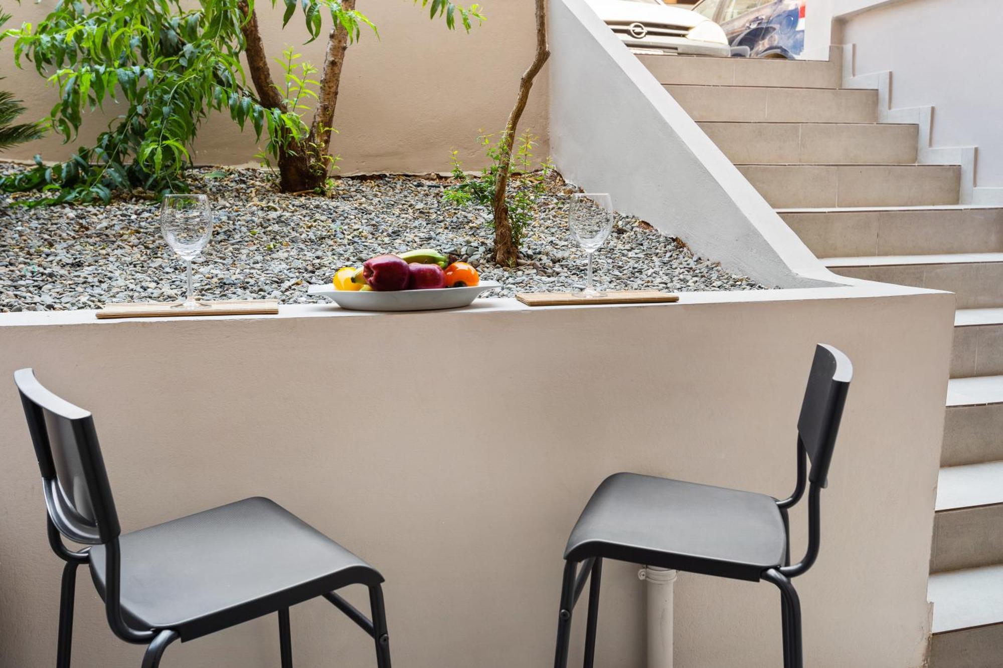 Nisos Apartments, Chania Center Екстер'єр фото